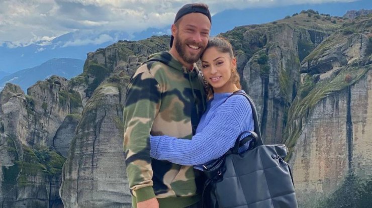 Στέφανος Μιχαήλ: Το φιλί με την αγαπημένη του που προδίδει τον έρωτα τους! [εικόνες]