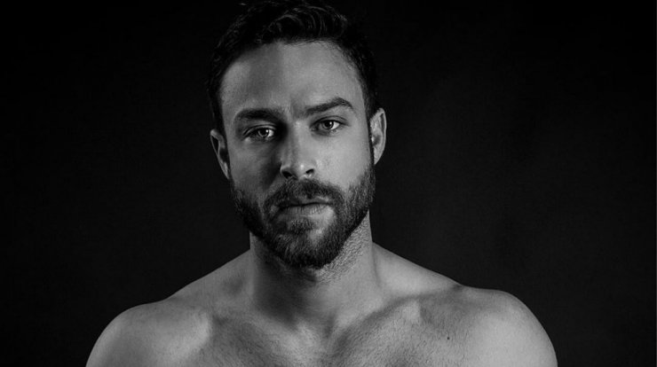 Στέφανος Μιχαήλ: Ο γοητευτικός ηθοποιός αποκαλύπτει εάν είναι σε σχέση