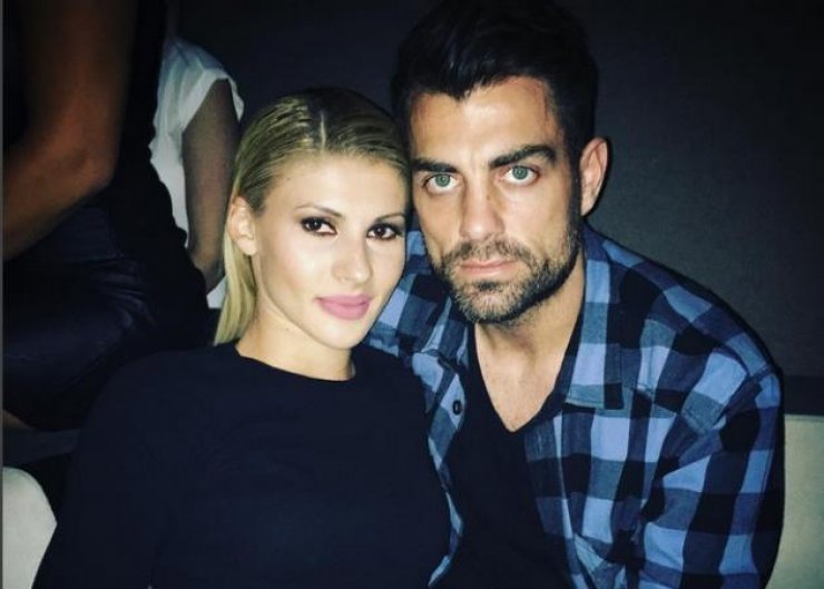 Οι πρώτες δηλώσεις της συζύγου του Στέλιου Χανταμπάκη μετά την αποχώρησή του από το "Survivor"