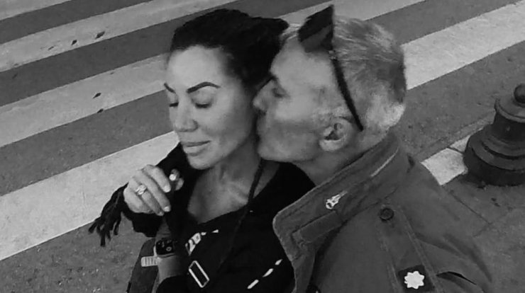 Στέλιος Ρόκκος: “Δεν έχω μιλήσει ποτέ για δουλειά. Τα κανονίζει όλα η Λελέ” [βίντεο]