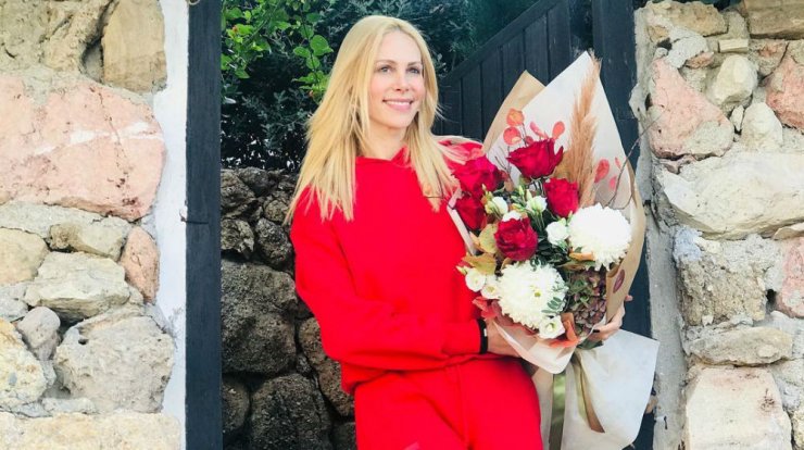 Στέλλα Δημητρίου: Η ανάρτηση και το δώρο από τον σύντροφό της που λάτρεψε [εικόνες]