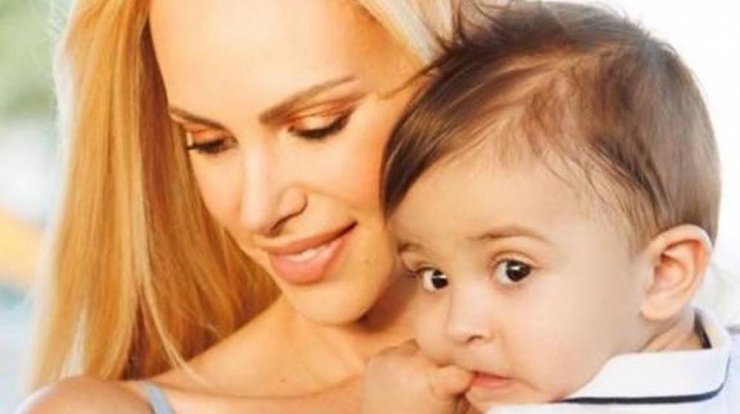 Στέλλα Δημητρίου: Ο γιος της Νικόλας έχει γιορτή και του ευχήθηκε με αδημοσίευτες εικόνες 