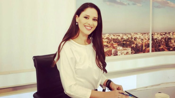 Στέλλα Στυλιανού: Η στιγμή που την έπιασε νευρικό γέλιο στον αέρα! [βίντεο]