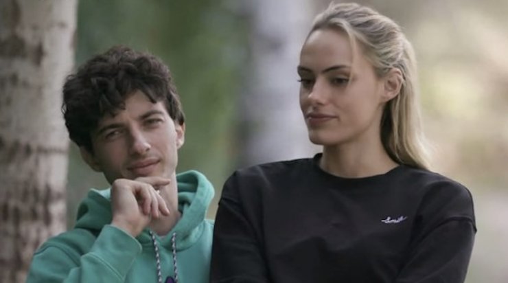 GNTM Τρελός έρωτας: Ο Κύπριος Στυλιανός μετακόμισε στο σπίτι των γονιών της Όλγας! [βίντεο]