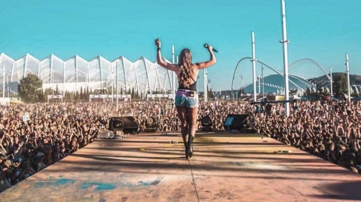 Νέος έρωτας για Ελληνίδα τραγουδίστρια που χώρισε λίγο πριν το γάμο της! Δείτε τον νέο σύντροφο της