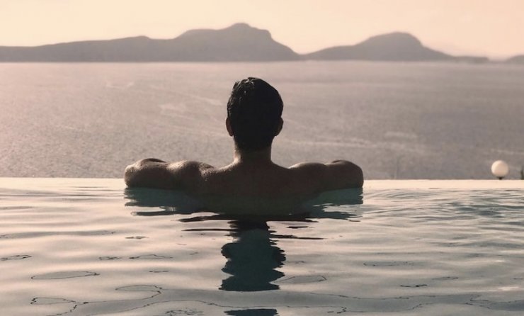 Αποκάλυψη σοκ Έλληνα ηθοποιού: «Έχω δεχτεί σεξουαλική παρενόχληση με πήρε ασθενοφόρο»