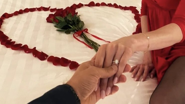 Η παραμυθένια πρόταση γάμου σε επώνυμη Κύπρια που την έκανε να βάλει τα κλάματα [εικόνες]