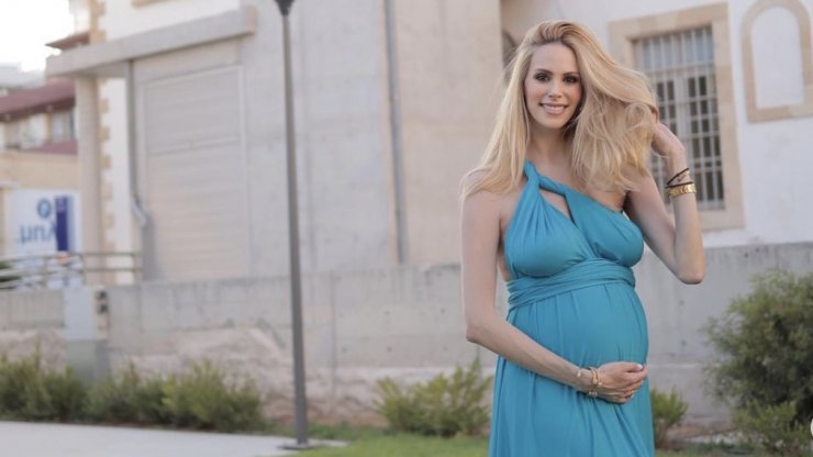 Στέλλα Δημητρίου: Η απολαυστική φωτογραφία με τα δίδυμα αγοράκια της 