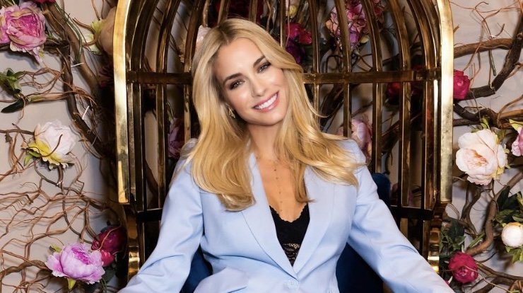 Δούκισσα Νομικού: Στόλισε το Χριστουγεννιάτικο δέντρο και έκανε μια συγκινητική αποκάλυψη [βίντεο]