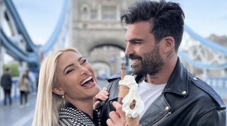 Δημήτρης Αλεξάνδρου: Τα πρώτα λόγια για το σύμφωνο συμβίωσης και τα πειράγματα των συνεργατών του [βίντεο]