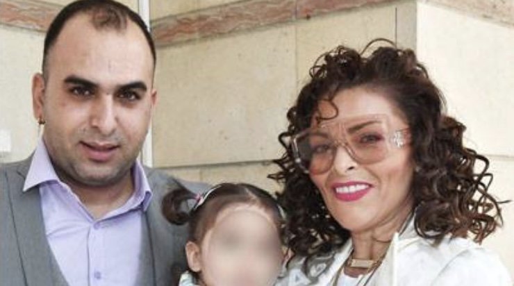 Έλια Ιωαννίδου - Μάριος Πυθαρίδης: Βάφτισαν την κόρη τους Αμελί [εικόνες]