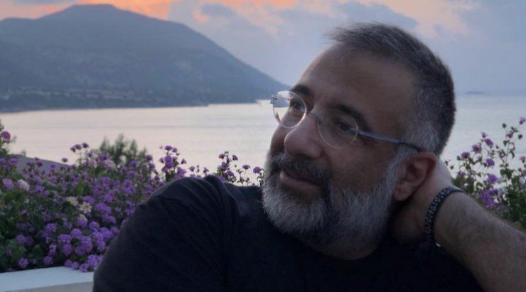 Άλεξ Παναγή: Δύσκολες ώρες για τον Κύπριο καλλιτέχνη - Η εικόνα στο νοσοκομείο