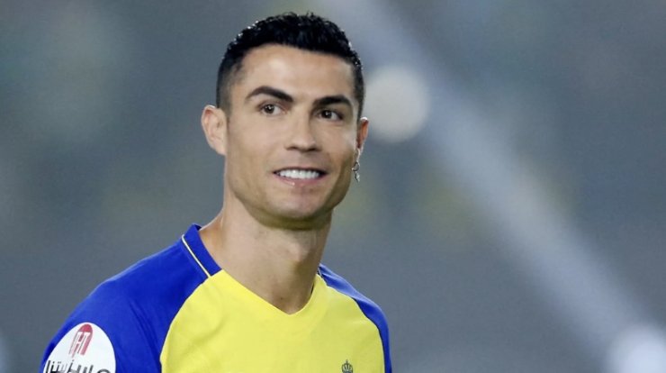 "Ο Ronaldo μου είχε ζητήσει το τηλέφωνο δύο τραγουδιστριών με αντάλλαγμα μία Porsche στη μισή τιμή"