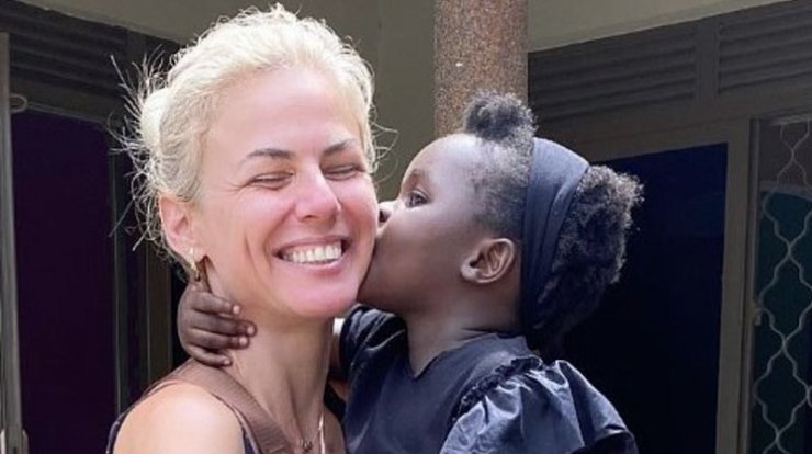 Χριστίνα Κοντοβά: Η γλυκύτατη κόρη της Έιντα είναι μία μικρή fashionista [εικόνες]