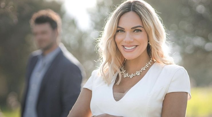 Iωάννα Μαλέσκου: Μας έδειξε τις φωτογραφίες από τον πολιτικό της γάμο και είναι βγαλμένες από παραμύθι 