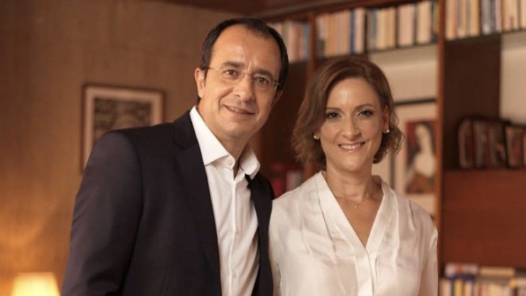 Εντυπωσιακή η Φιλίππα Καρσερά στο γάμο του γιου της βασίλισσας Ράνια [εικόνες]