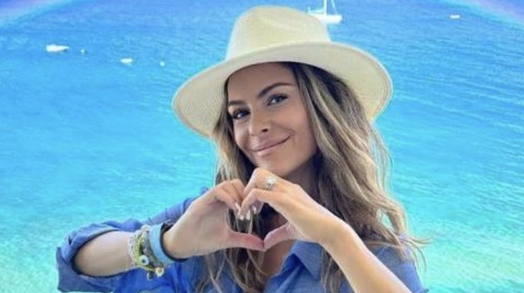 Μαρία Μενούνος: Δείχνει πρώτη φορά τα σημάδια της εγχείρησης για αφαίρεση όγκου