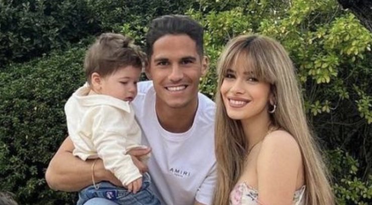 Πιέρος Σωτηρίου: Παιχνίδι στην πισίνα με τα παιδιά του στο πιο εξωτικό μέρος της Ιαπωνίας