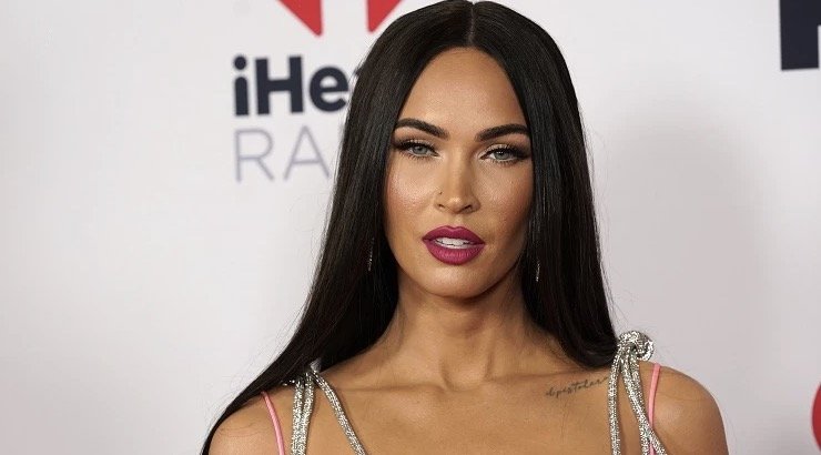 Megan Fox: Ξεφορτώθηκε το τατουάζ του πρώην της και μας το δείχνει περήφανα [εικόνα]