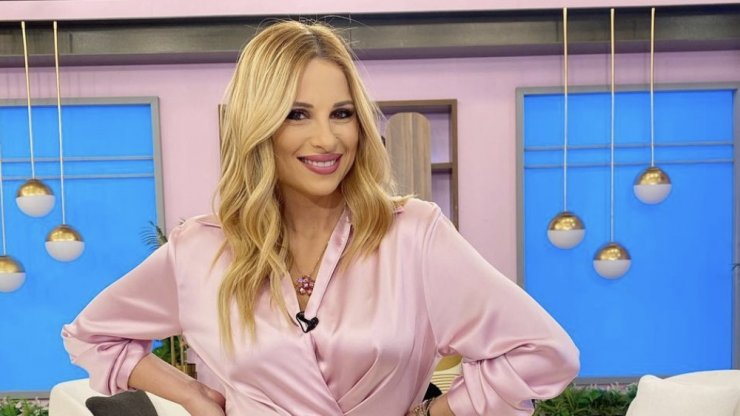 Η Χριστιάνα Αριστοτέλους ποζάρει αγκαλιά με τον Γιώργο: "Καμία δεν μοιάζει σαν εσένα"