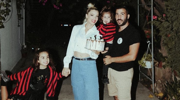 Άντρη Καραντώνη: Η τούρτα γενεθλίων στον σύζυγο της μαζί με τις κόρες τους [εικόνες]
