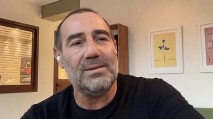 Αντώνης Κανάκης: Συγκίνησε όλους on air μιλώντας για τον νεκρό πατέρα του