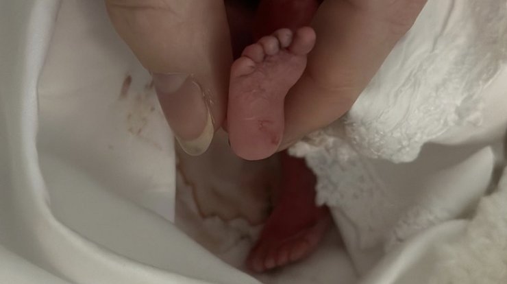 Θρήνος για πασίγνωστο πρωταγωνιστή: Πέθανε η κόρη του μετά από πρόωρο τοκετό 