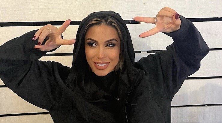 Mαρία Kαρλάκη: Έγινε για πρώτη φορά μαμά και μπήκε στην εντατική μετά τη γέννα - Τι συνέβη;