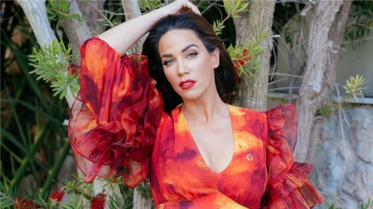 Κατερίνα Στικούδη: Επιτέλους μας έδειξε τη φουσκωμένη της κοιλίτσα [εικόνες & βίντεο]