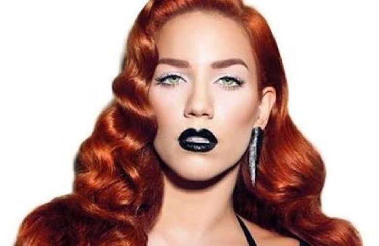 Κατερίνα Στικούδη: Η sexy πόζα που αναστάτωσε το Twitter!