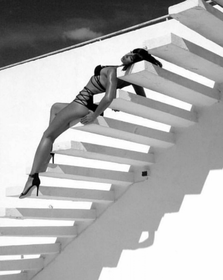 Σέξι επώνυμη Ελληνίδα "κολάζει" το instagram με την καλλίγραμμη σιλουέτα της!