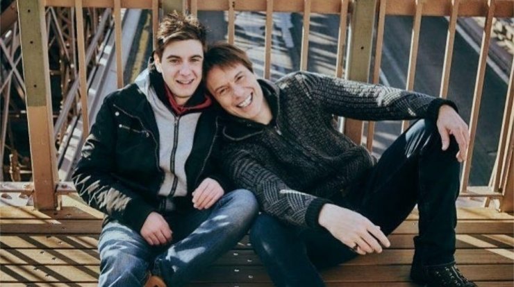 Στιγμές αγωνίας για τον Στράτο Τζώρτζογλου και τον γιο του [βίντεο]