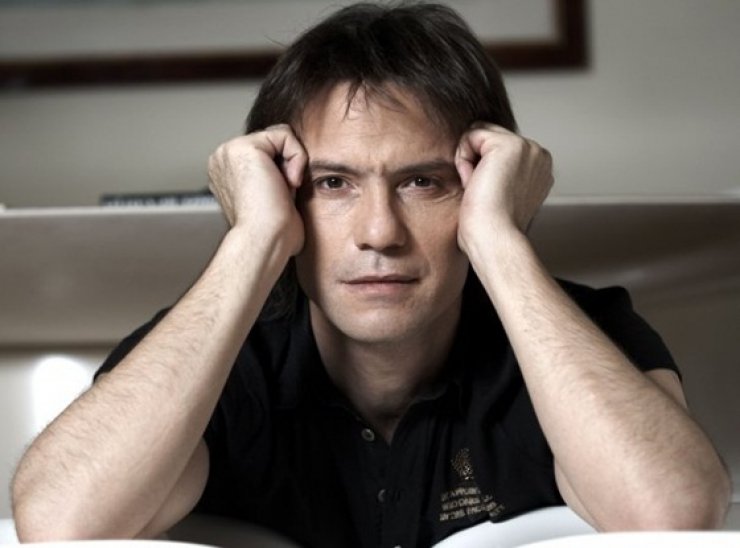 Αποκάλυψη Τζώρτζογλου: «Ήμουν εξαρτημένος στο σεξ.»