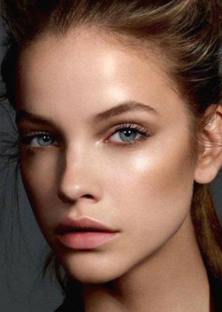 Ξέχνα το contouring, το strobing ήρθε για να μείνει