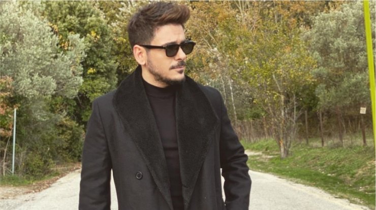 Stan: Κλαίγοντας μιλάει για τον χαμό του Mad Clip [βίντεο]