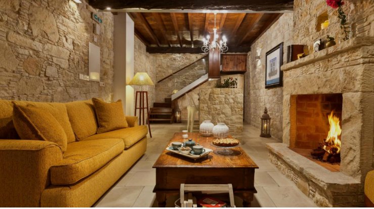 5 παραμυθένιες σουίτες στο βουνό για ερωτευμένους