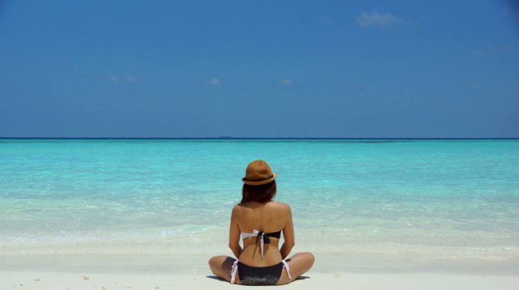 Πέντε αντηλιακά σπρέι που ήδη εντάξαμε στο καλοκαιρινό μας νεσεσέρ