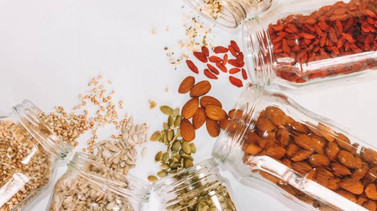 7+1 superfoods που πρέπει να εντάξετε στη διατροφή σας!