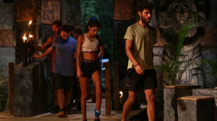 "Survivor": Ο παίκτης της μπλε ομάδας που αποχώρησε στο χθεσινοβραδινό επεισόδιο [βίντεο]