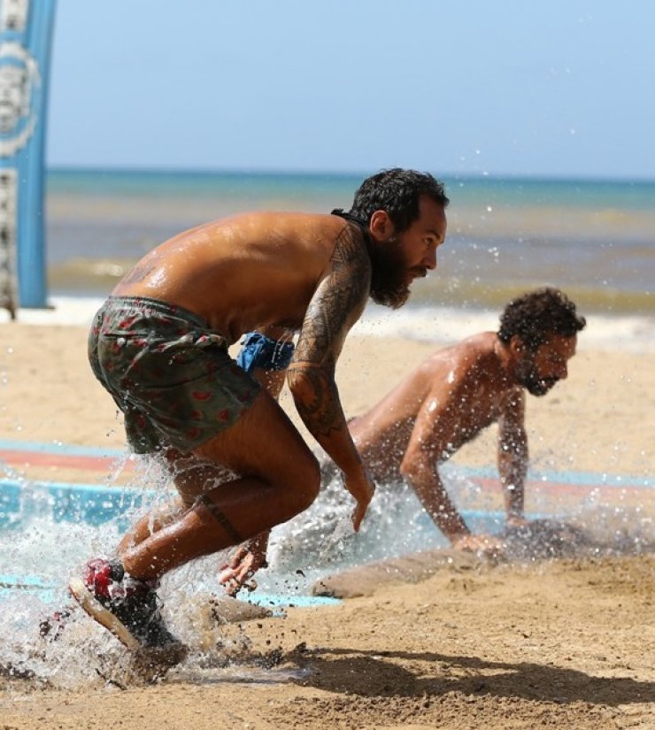 "Survivor": Ποια ομάδα κερδίζει απόψε το έπαθλο επικοινωνίας;