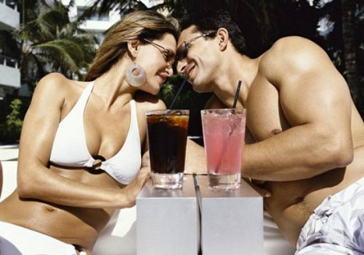 4 σημάδια που δείχνουν πως σας θέλει για σχέση!