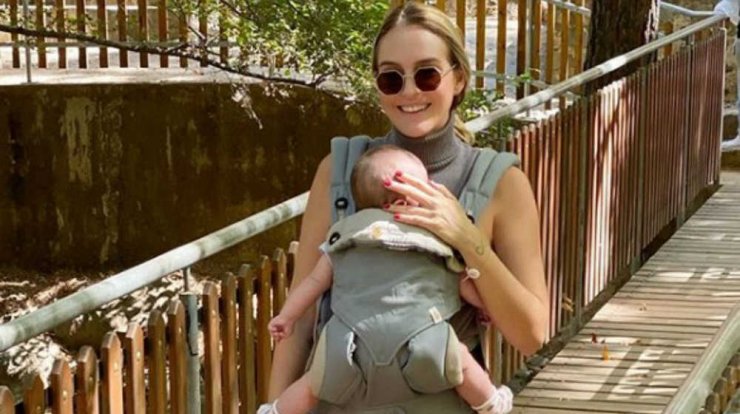 Σύλβια Μαυροπούλου: Το υπέροχο στιγμιότυπο από τη βάπτιση της κόρης της που είδαμε για πρώτη φορά