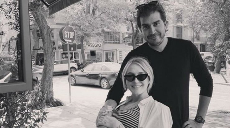 Σύλβια Μαυροπούλου: Η πρώτη φωτογραφία από το μαιευτήριο λίγο μετά τον ερχομό της κόρης της!