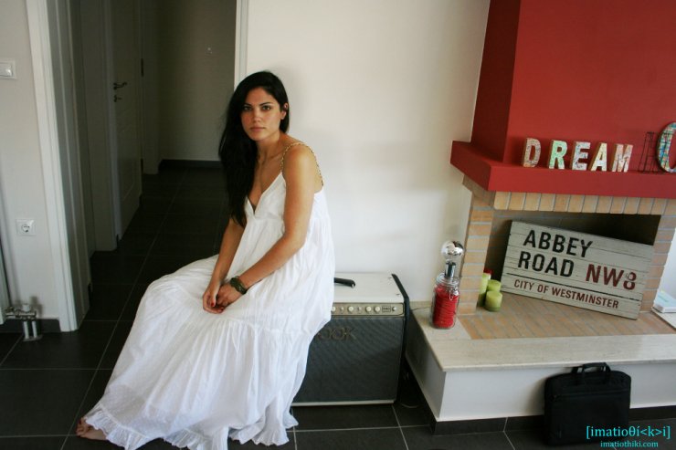 Η Μαίρη Συνατσάκη στο νέο της σπίτι