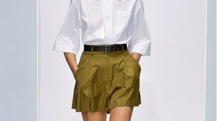H tailored βερμούδα είναι τάση και εμείς σας προτείνουμε τις πέντε αγαπημένες μας
