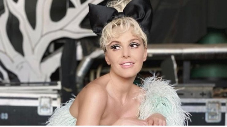 Τάμτα: Γιόρτασε τα γενέθλια της στην αγκαλιά της κόρης της και του συντρόφου της [εικόνες]