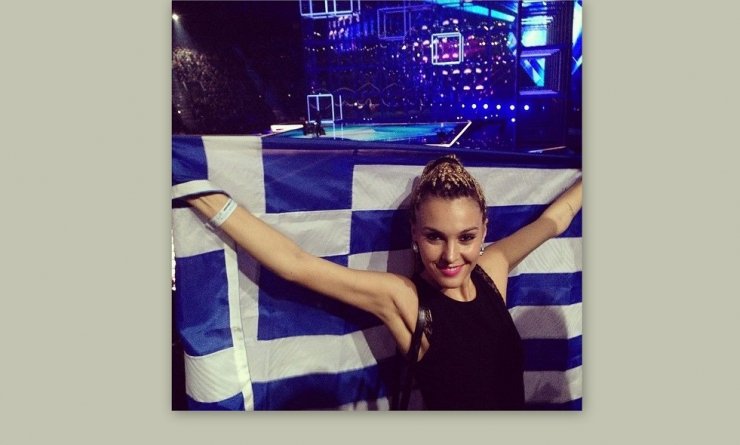 Eurovision 2014: Η Τάμτα με την ελληνική σημαία στο στάδιο της Κοπεγχάγης 
