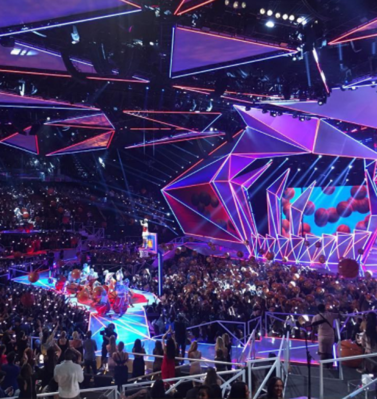 Ποια Ελληνίδα τραγουδίστρια βρέθηκε στα MTV Awards στην Αμερική;