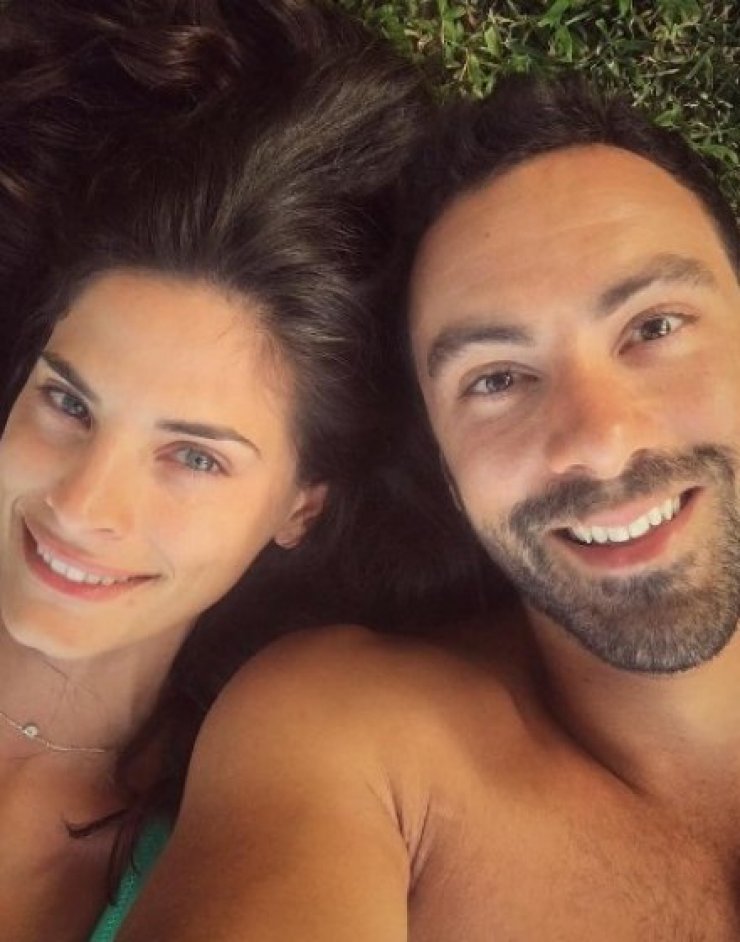 Αυτή σίγουρα είναι η πιο ερωτική φωτογραφία Σάκη Τανιμανίδη και Χριστίνας Μπόμπα!