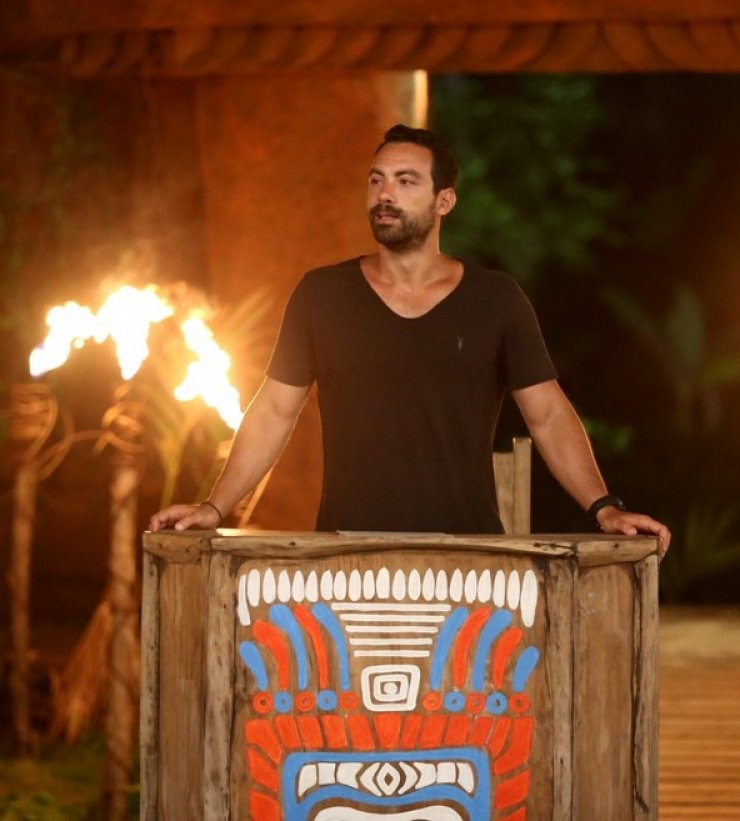 "Survivor": Η ανακοίνωση από τον Σάκη Τανιμανίδη που "λύγισε" τους παίκτες!